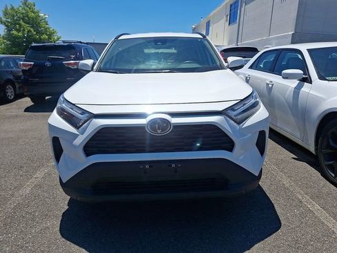 Used 2024 Toyota RAV4 XLE AWD/4WD image 4