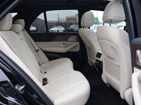 Certified 2025 Mercedes-Benz GLE 450 4MATIC image 26