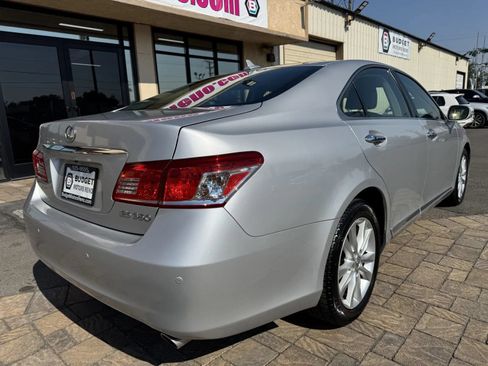 Used 2011 Lexus ES 350 FWD image 2
