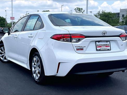 Used 2024 Toyota Corolla LE FWD image 11