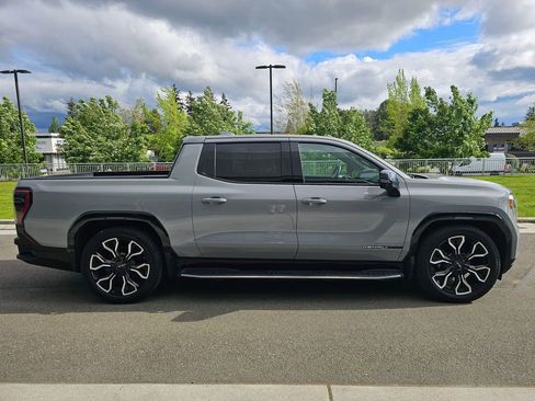 Used 2025 GMC Sierra EV Denali AWD/4WD image 6