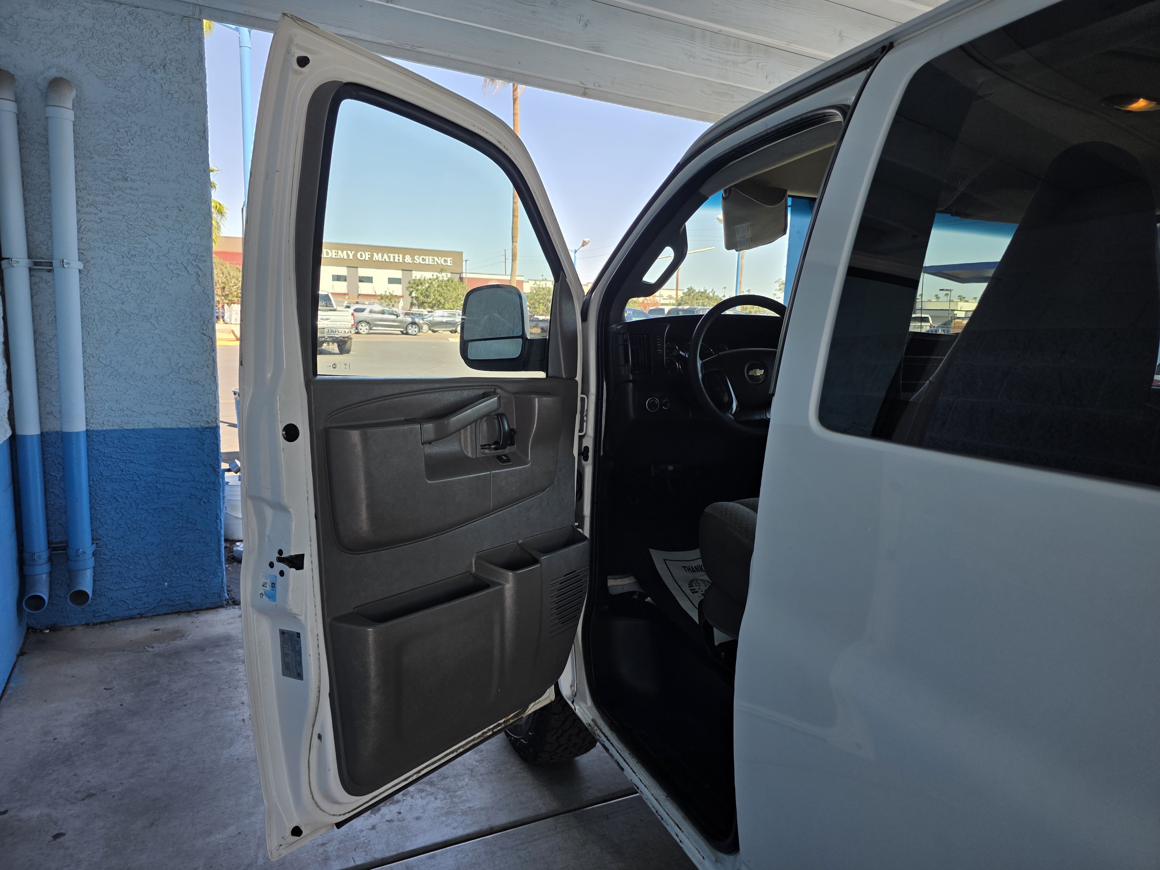 Used 2016 Chevrolet Express 3500 LT w/ LT Preferred Equipment Group RWD image 8