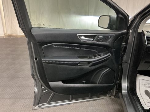 Used 2022 Ford Edge Titanium AWD/4WD image 18