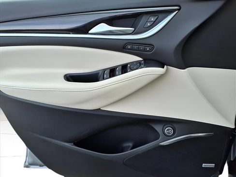 Used 2023 Buick Enclave Premium w/ Experience Buick Package image 19