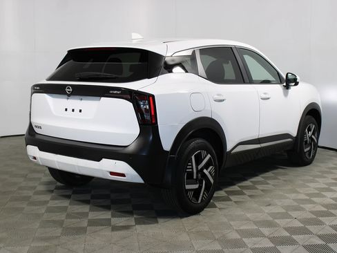 Used 2025 Nissan Kicks SV FWD image 35