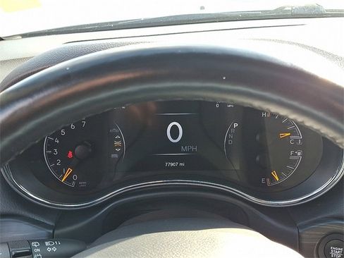 Used 2021 Jeep Grand Cherokee Limited image 22