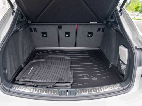 New 2026 Porsche Macan AWD/4WD image 28