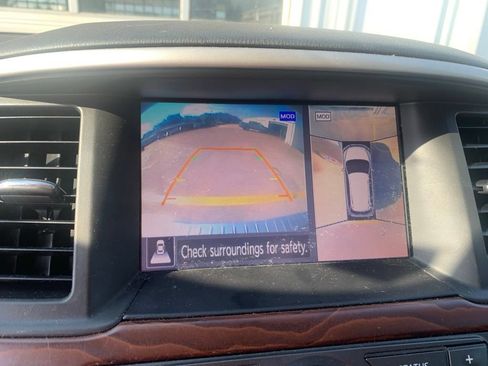 Used 2017 Nissan Pathfinder Platinum FWD image 20