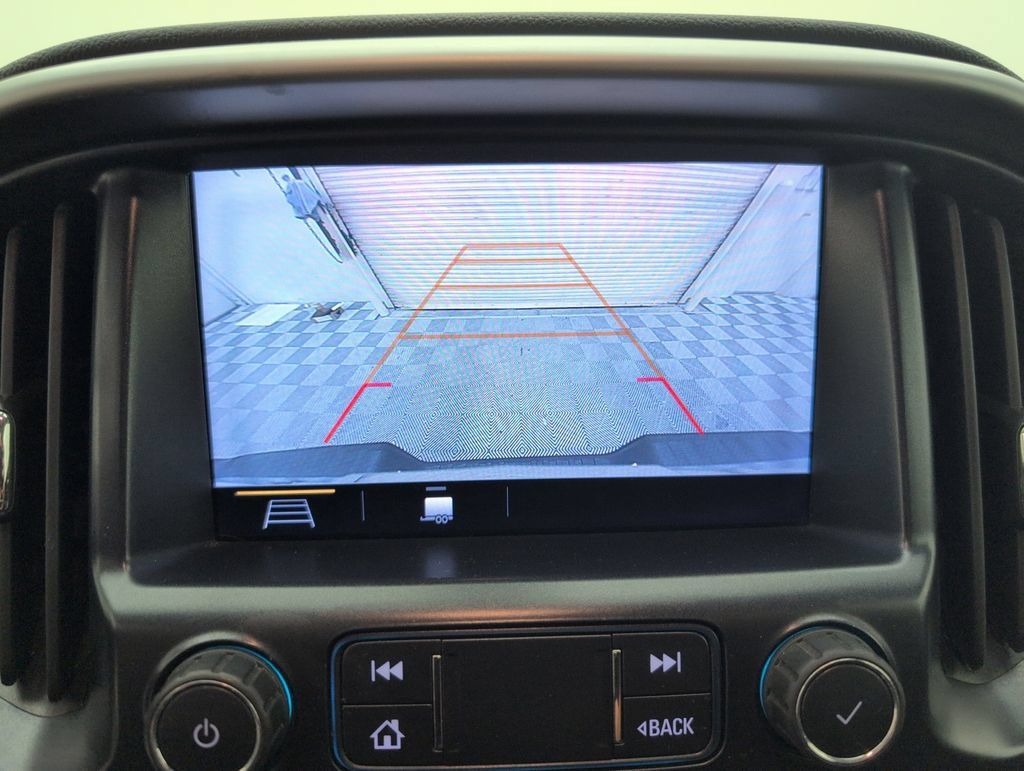 Used 2020 Chevrolet Colorado LT RWD image 25