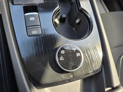 New 2026 Nissan Rogue S image 21