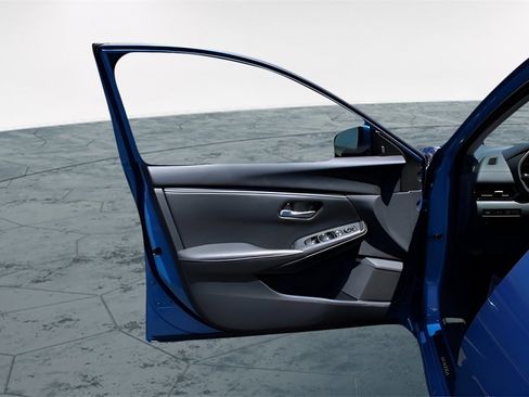 Used 2025 Nissan Sentra SV image 14