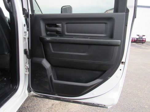 Used 2022 RAM 3500 Tradesman w/ Chrome Appearance Group AWD/4WD image 16