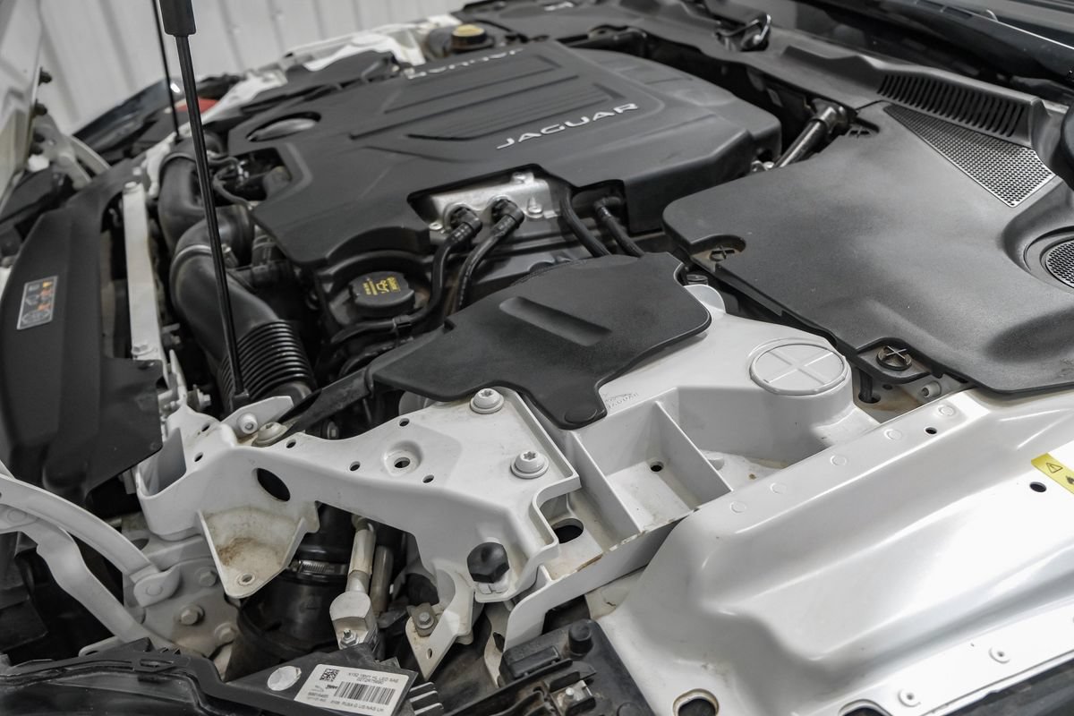 Used 2019 Jaguar F-TYPE R AWD/4WD image 52