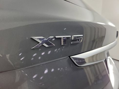 Certified 2023 Cadillac XT5 Luxury image 6