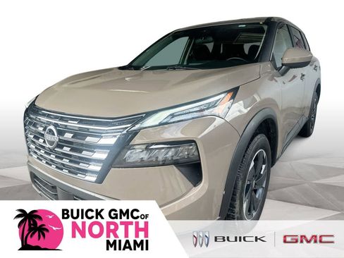 Used 2025 Nissan Rogue SV AWD/4WD image 1