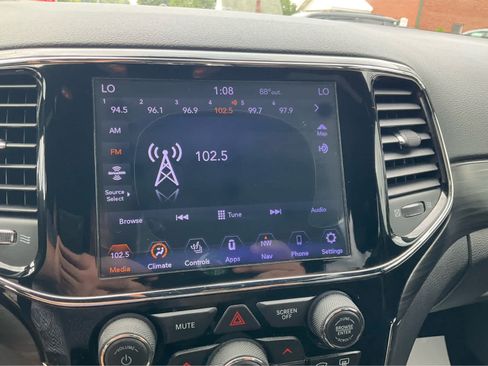 Used 2019 Jeep Grand Cherokee Altitude AWD/4WD image 6