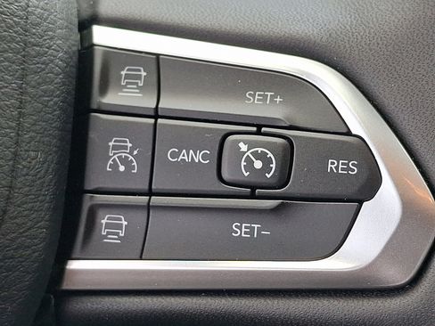 Used 2025 Jeep Compass Limited AWD/4WD image 22