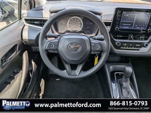 Used 2022 Toyota Corolla LE FWD image 14