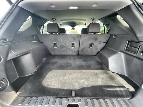 Used 2024 Chevrolet Equinox LT FWD image 25