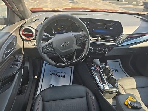 Certified 2024 Chevrolet Trax RS w/ Driver Confidence Package image 6