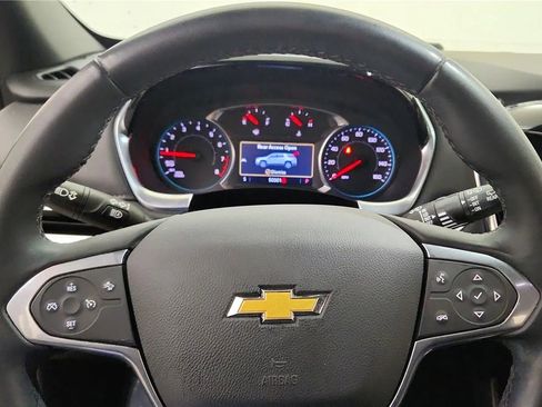 Used 2023 Chevrolet Traverse LT image 26