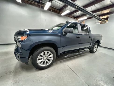 Certified 2022 Chevrolet Silverado 1500 Custom AWD/4WD image 5