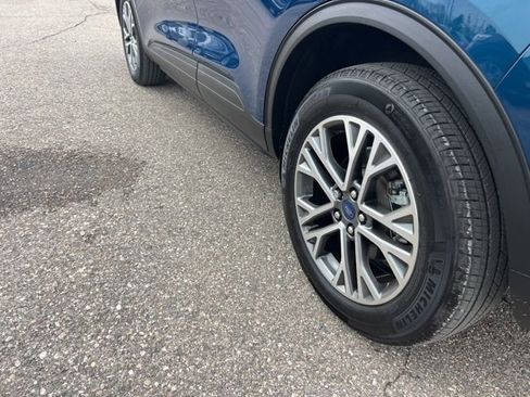 Used 2020 Ford Escape SEL image 27