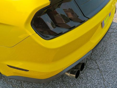 Used 2018 Ford Mustang GT Premium RWD image 13