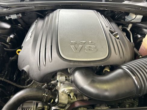 Used 2022 Dodge Challenger R/T w/ Plus Package image 11