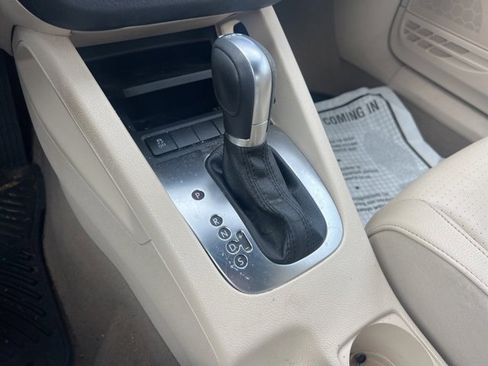 Used 2016 Volkswagen Eos Komfort image 13