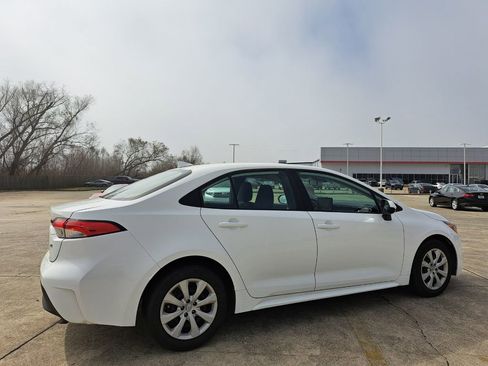 Used 2024 Toyota Corolla LE image 5