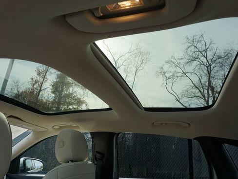 Certified 2021 Mercedes-Benz GLA 250 image 16