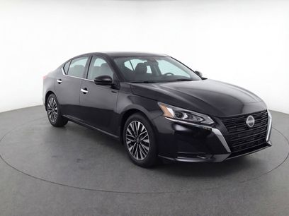 Used 2025 Nissan Altima 2.5 SV