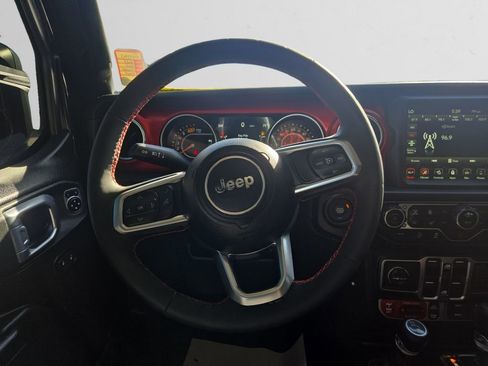 Used 2023 Jeep Wrangler Unlimited Rubicon w/ Cold Weather Group AWD/4WD image 14