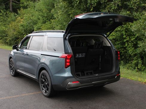 New 2027 Kia Carnival SX FWD image 7