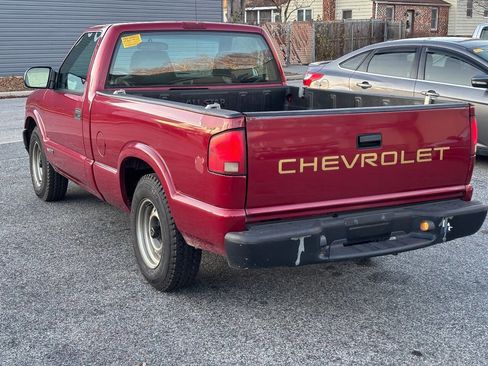 Used 2001 Chevrolet S10 Pickup 2WD Regular Cab image 7
