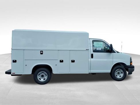 New 2026 Chevrolet Express 3500 w/ Power Convenience Package RWD image 2