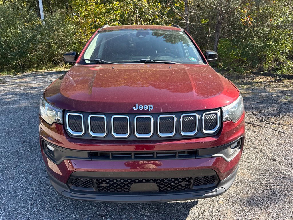 Used 2022 Jeep Compass Latitude AWD/4WD image 2