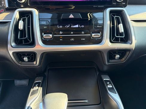 Certified 2023 Kia Sorento S w/ Panoramic Sunroof Package AWD/4WD image 22