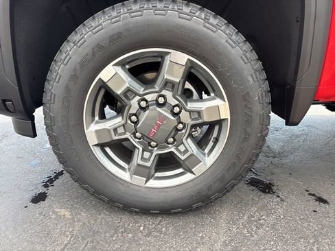 New 2026 GMC Sierra 2500 SLE image 9