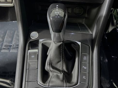 Used 2022 Volkswagen Tiguan SEL R-Line AWD/4WD image 24