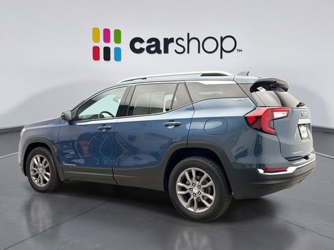 Used 2024 GMC Terrain SLT w/ Infotainment Package II AWD/4WD image 3