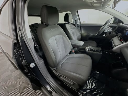 Used 2025 Hyundai Ioniq 5 SE image 28