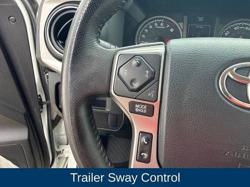 Used 2017 Toyota Tacoma SR5 w/ Tow Package RWD image 20