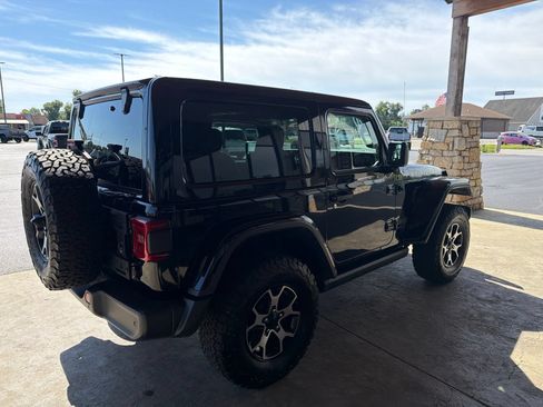Used 2021 Jeep Wrangler Rubicon AWD/4WD image 16