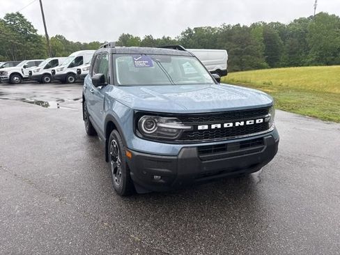 Certified 2025 Ford Bronco Sport Outer Banks w/ Outer Banks Tech Package+ AWD/4WD image 32