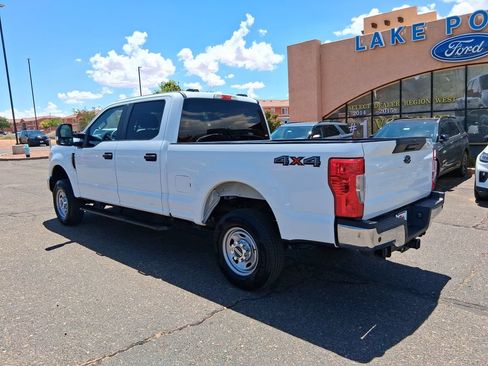 Used 2022 Ford F250 XL w/ Power Equipment Group AWD/4WD image 3