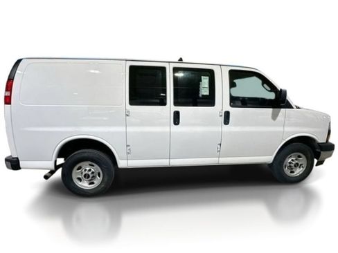 Used 2024 GMC Savana 2500 w/ Driver Convenience Package RWD image 8