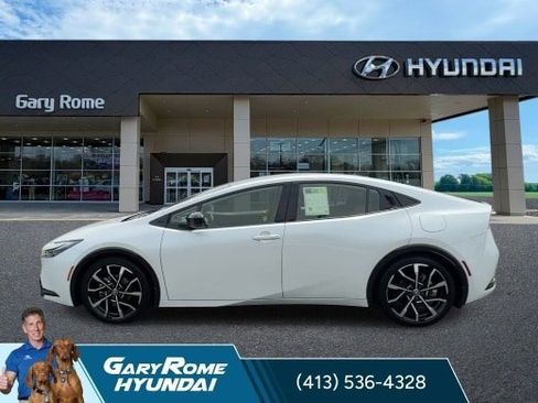 Used 2024 Toyota Prius Prime FWD image 5