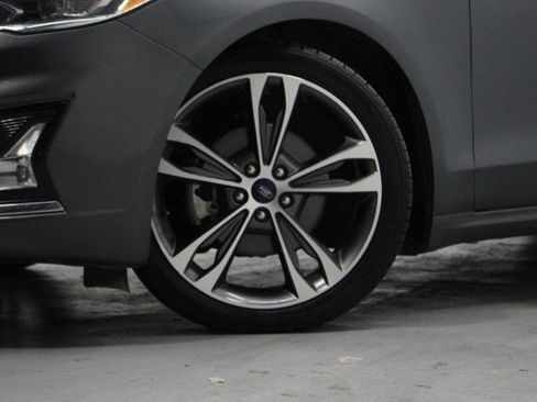 Used 2020 Ford Fusion Titanium image 3